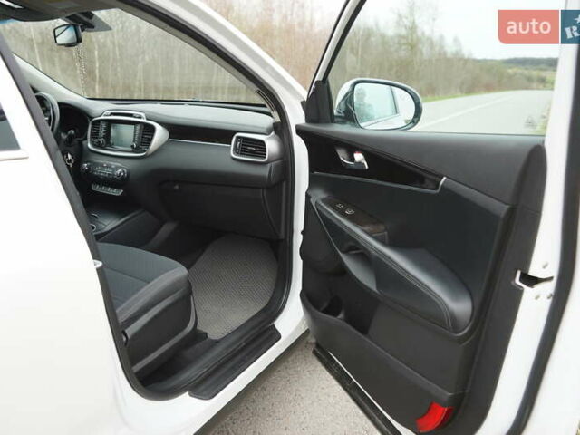 Киа Соренто, объемом двигателя 3.34 л и пробегом 78 тыс. км за 17900 $, фото 22 на Automoto.ua