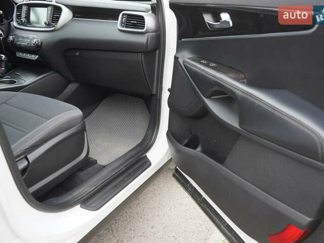 Киа Соренто, объемом двигателя 3.34 л и пробегом 78 тыс. км за 17900 $, фото 28 на Automoto.ua
