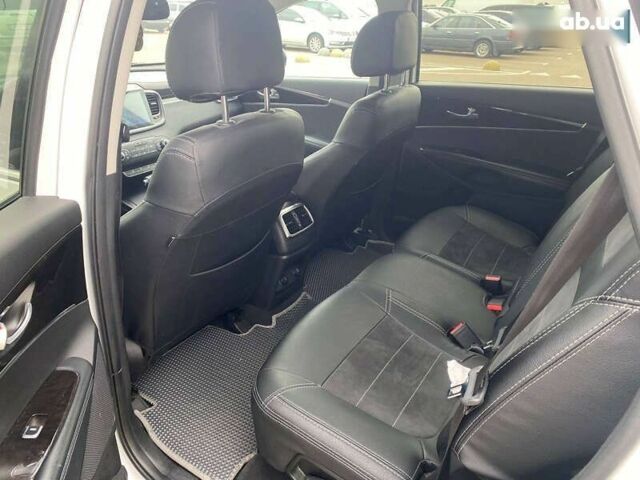 Киа Соренто, объемом двигателя 0 л и пробегом 83 тыс. км за 18500 $, фото 9 на Automoto.ua