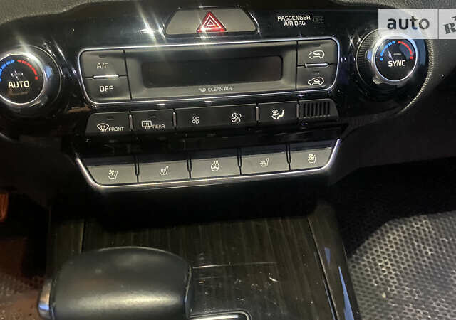 Киа Соренто, объемом двигателя 2.2 л и пробегом 230 тыс. км за 20500 $, фото 3 на Automoto.ua