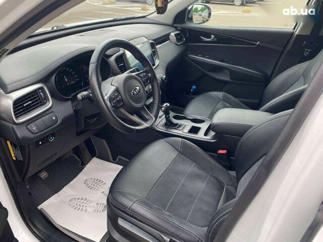 Киа Соренто, объемом двигателя 0 л и пробегом 83 тыс. км за 18500 $, фото 8 на Automoto.ua