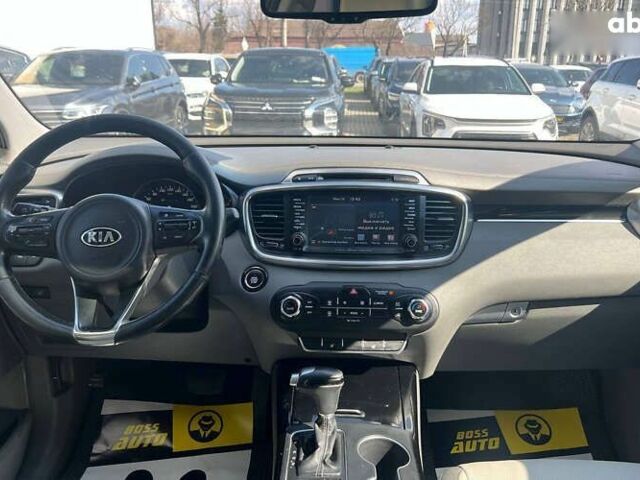 Кіа Соренто, об'ємом двигуна 3.3 л та пробігом 189 тис. км за 17500 $, фото 14 на Automoto.ua