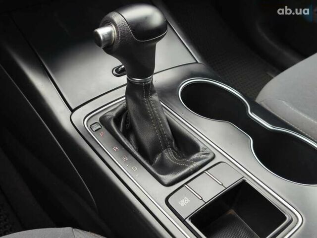 Кіа Соренто, об'ємом двигуна 2.4 л та пробігом 141 тис. км за 14700 $, фото 15 на Automoto.ua