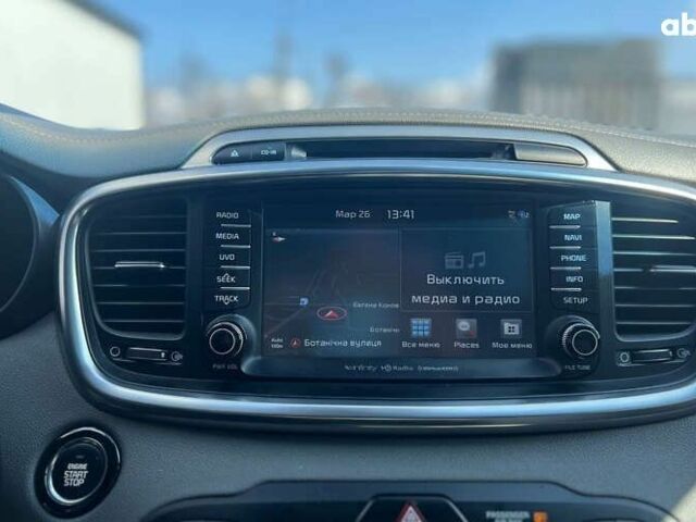 Кіа Соренто, об'ємом двигуна 3.3 л та пробігом 189 тис. км за 17500 $, фото 17 на Automoto.ua
