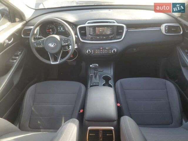 Киа Соренто, объемом двигателя 2.4 л и пробегом 97 тыс. км за 12600 $, фото 3 на Automoto.ua
