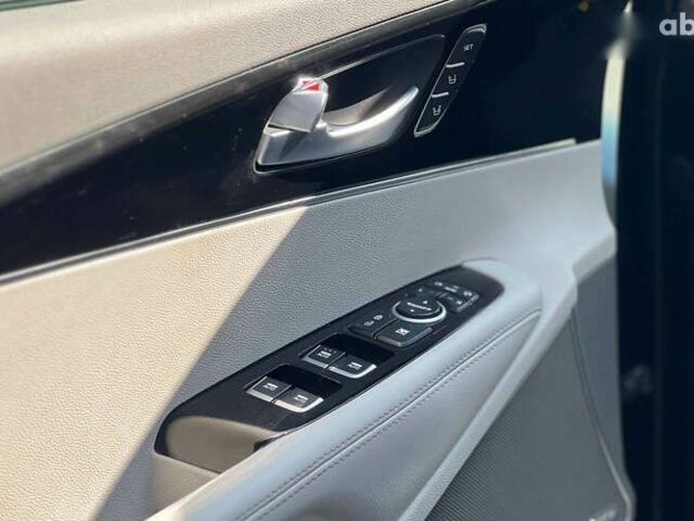 Кіа Соренто, об'ємом двигуна 3.3 л та пробігом 189 тис. км за 17500 $, фото 7 на Automoto.ua