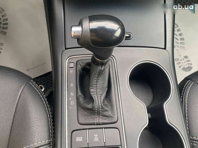 Киа Соренто, объемом двигателя 0 л и пробегом 83 тыс. км за 18500 $, фото 15 на Automoto.ua