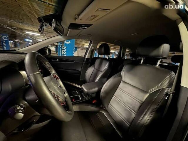 Киа Соренто, объемом двигателя 2 л и пробегом 131 тыс. км за 26300 $, фото 15 на Automoto.ua