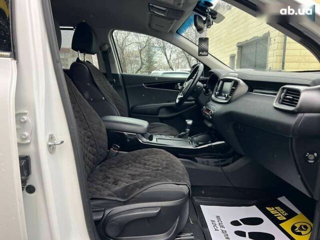 Киа Соренто, объемом двигателя 2.2 л и пробегом 51 тыс. км за 31000 $, фото 25 на Automoto.ua