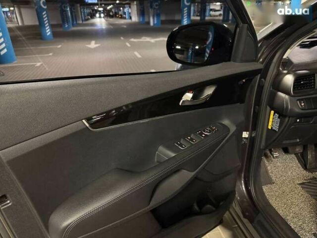 Киа Соренто, объемом двигателя 2 л и пробегом 131 тыс. км за 26300 $, фото 6 на Automoto.ua