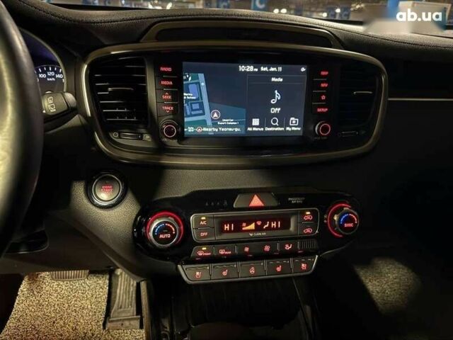 Киа Соренто, объемом двигателя 2 л и пробегом 131 тыс. км за 26300 $, фото 11 на Automoto.ua