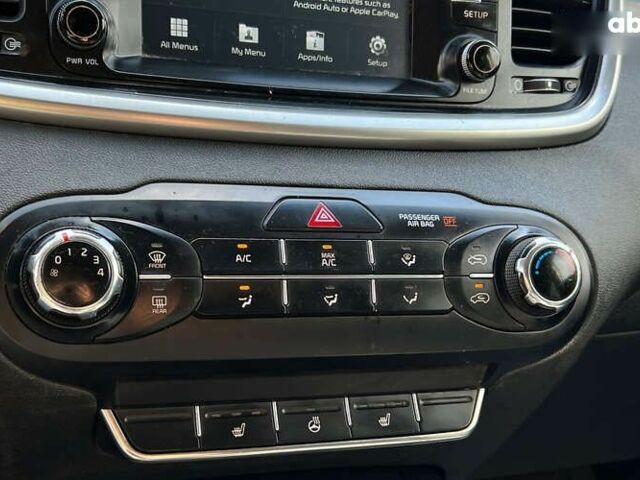 Кіа Соренто, об'ємом двигуна 2.4 л та пробігом 105 тис. км за 17500 $, фото 15 на Automoto.ua