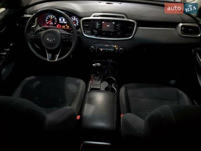 Киа Соренто, объемом двигателя 2.4 л и пробегом 153 тыс. км за 2200 $, фото 7 на Automoto.ua