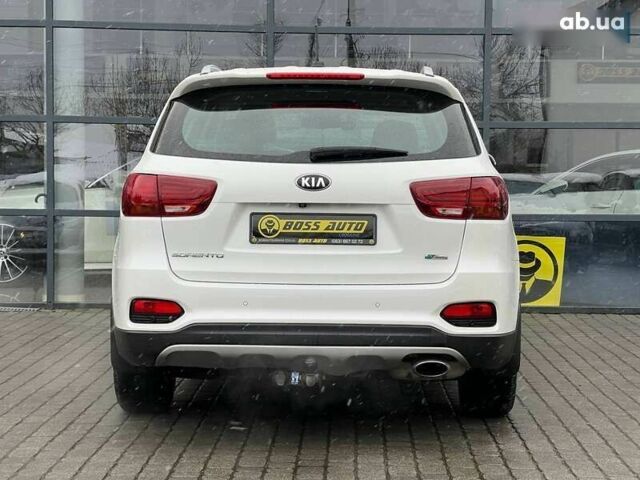 Киа Соренто, объемом двигателя 2.2 л и пробегом 51 тыс. км за 31000 $, фото 5 на Automoto.ua