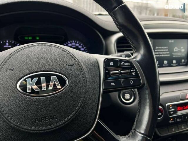 Киа Соренто, объемом двигателя 2.2 л и пробегом 51 тыс. км за 31000 $, фото 14 на Automoto.ua
