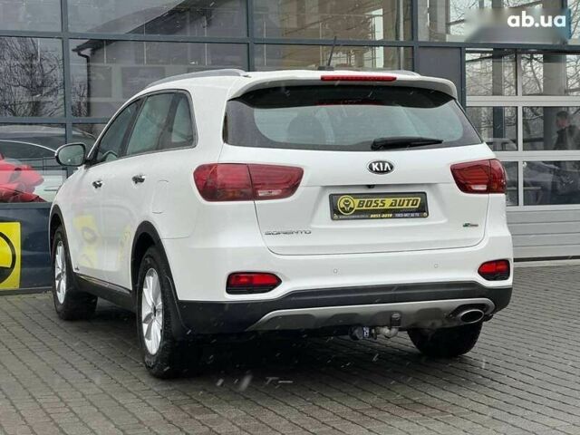 Киа Соренто, объемом двигателя 2.2 л и пробегом 51 тыс. км за 31000 $, фото 4 на Automoto.ua