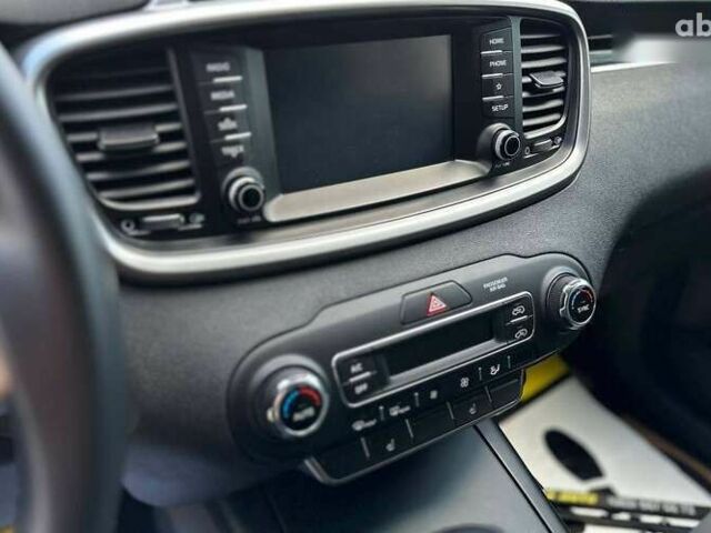 Кіа Соренто, об'ємом двигуна 2.4 л та пробігом 42 тис. км за 18900 $, фото 15 на Automoto.ua