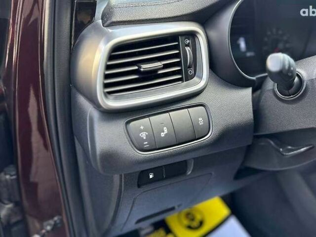 Кіа Соренто, об'ємом двигуна 2.4 л та пробігом 42 тис. км за 18900 $, фото 11 на Automoto.ua