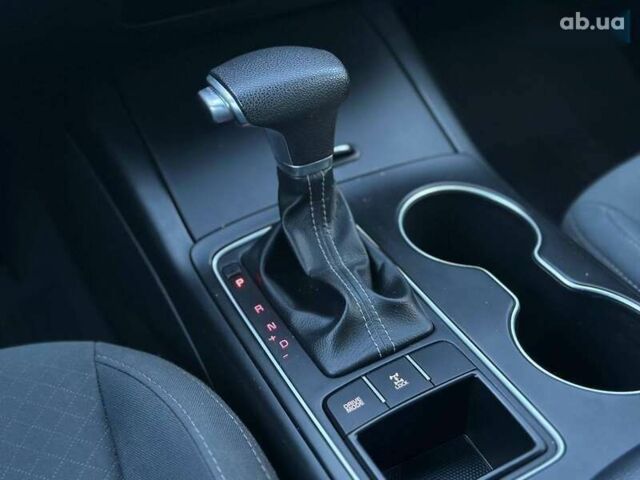 Кіа Соренто, об'ємом двигуна 3.3 л та пробігом 170 тис. км за 15990 $, фото 25 на Automoto.ua