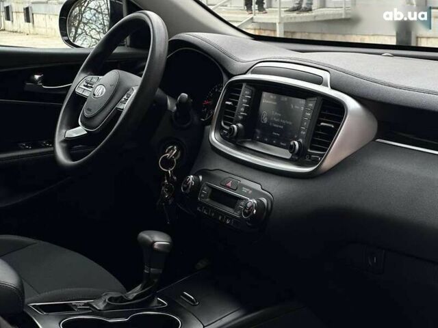 Киа Соренто, объемом двигателя 3.3 л и пробегом 170 тыс. км за 18500 $, фото 18 на Automoto.ua