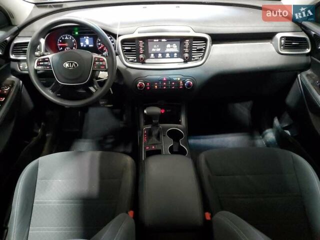 Киа Соренто, объемом двигателя 0 л и пробегом 67 тыс. км за 3100 $, фото 7 на Automoto.ua