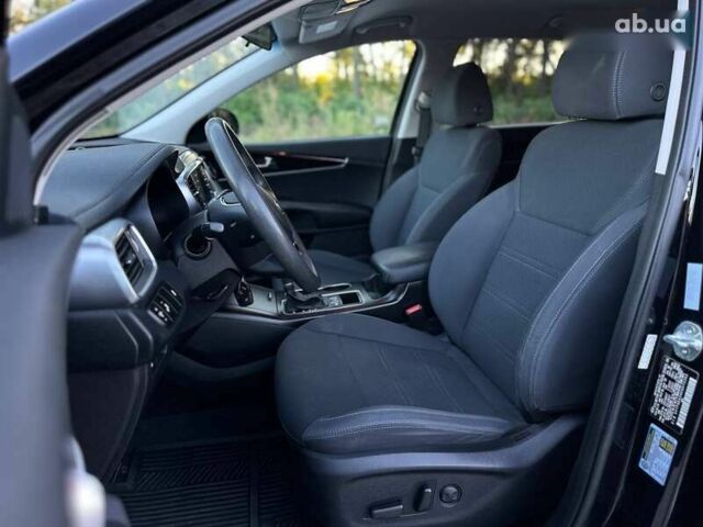 Кіа Соренто, об'ємом двигуна 3.3 л та пробігом 170 тис. км за 15990 $, фото 10 на Automoto.ua