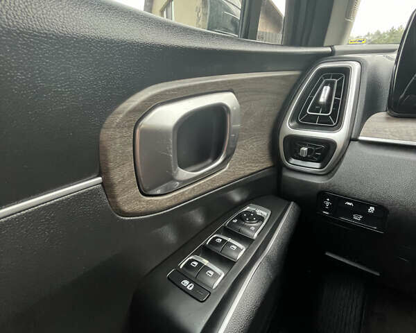 Киа Соренто, объемом двигателя 2.5 л и пробегом 60 тыс. км за 29000 $, фото 12 на Automoto.ua