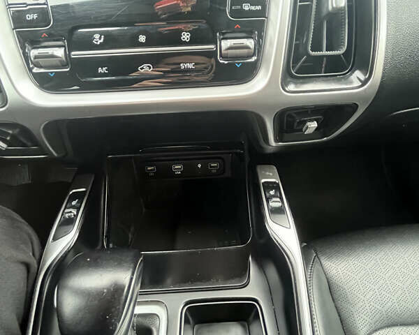 Киа Соренто, объемом двигателя 2.5 л и пробегом 60 тыс. км за 29000 $, фото 14 на Automoto.ua