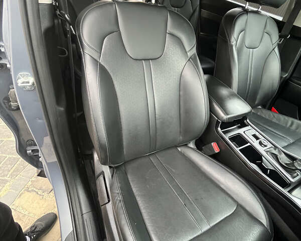 Киа Соренто, объемом двигателя 2.5 л и пробегом 60 тыс. км за 29000 $, фото 31 на Automoto.ua