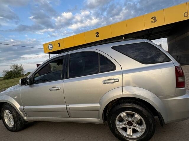 Сірий Кіа Соренто, об'ємом двигуна 2.5 л та пробігом 220 тис. км за 7700 $, фото 2 на Automoto.ua
