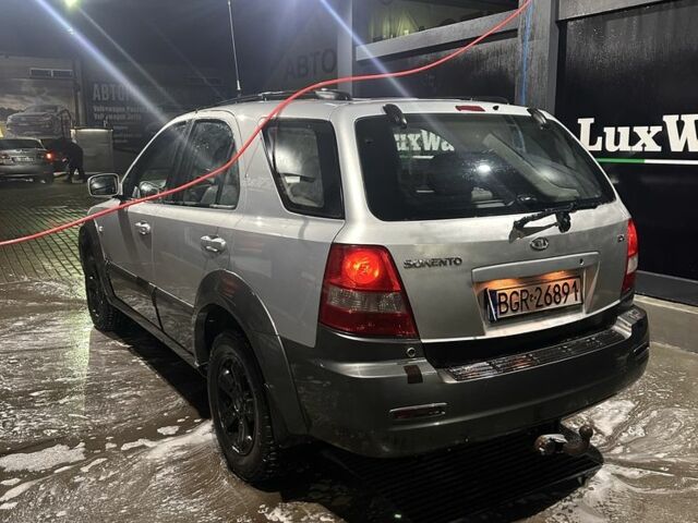 Сірий Кіа Соренто, об'ємом двигуна 2.5 л та пробігом 250 тис. км за 5500 $, фото 4 на Automoto.ua