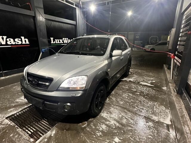 Сірий Кіа Соренто, об'ємом двигуна 2.5 л та пробігом 250 тис. км за 5500 $, фото 5 на Automoto.ua