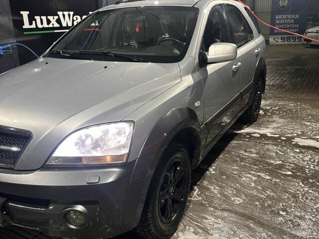 Сірий Кіа Соренто, об'ємом двигуна 2.5 л та пробігом 250 тис. км за 5500 $, фото 6 на Automoto.ua