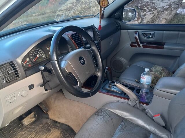 Киа Соренто 2005 в Житомире на Automoto.ua Серый Киа Соренто, объемом двигателя 3.5 л и пробегом 360 тыс. км за 5000 $, фото 9 на Automoto.ua