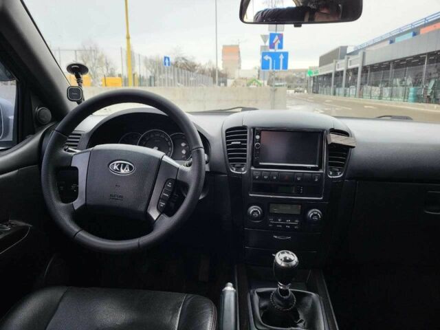 Сірий Кіа Соренто, об'ємом двигуна 2.5 л та пробігом 289 тис. км за 9000 $, фото 6 на Automoto.ua