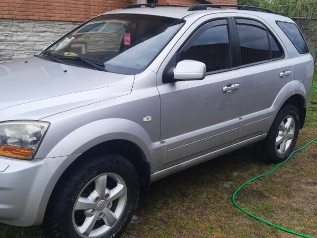 Сірий Кіа Соренто, об'ємом двигуна 2.5 л та пробігом 220 тис. км за 8200 $, фото 13 на Automoto.ua