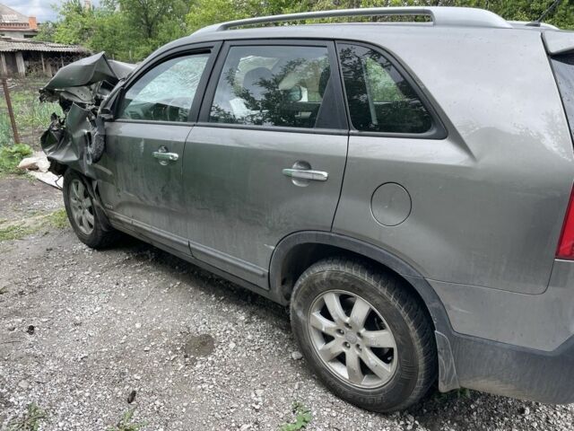 Сірий Кіа Соренто, об'ємом двигуна 2.4 л та пробігом 74 тис. км за 5000 $, фото 9 на Automoto.ua