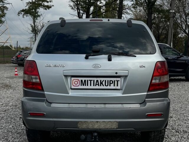 Киа Соренто 2003 в Кривом Роге на Automoto.ua Серый Киа Соренто, объемом двигателя 0 л и пробегом 200 тыс. км за 5999 $, фото 5 на Automoto.ua