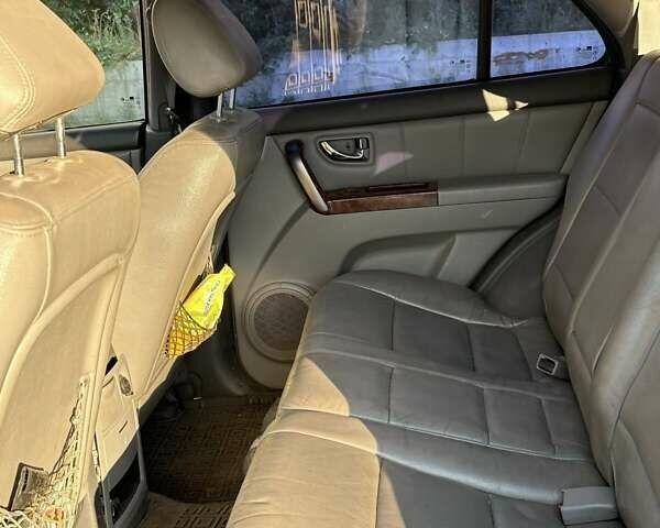 Сірий Кіа Соренто, об'ємом двигуна 2.5 л та пробігом 400 тис. км за 4000 $, фото 4 на Automoto.ua