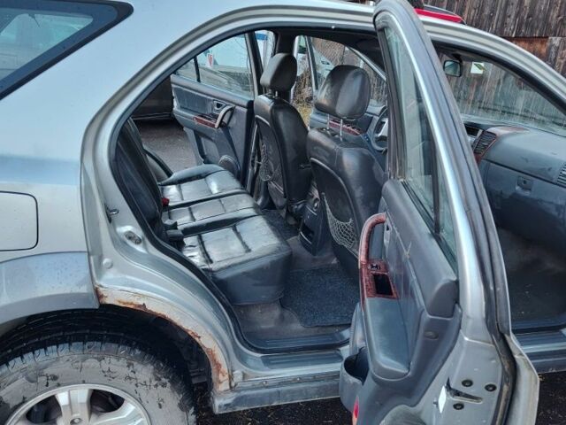 Серый Киа Соренто, объемом двигателя 0 л и пробегом 250 тыс. км за 3500 $, фото 2 на Automoto.ua