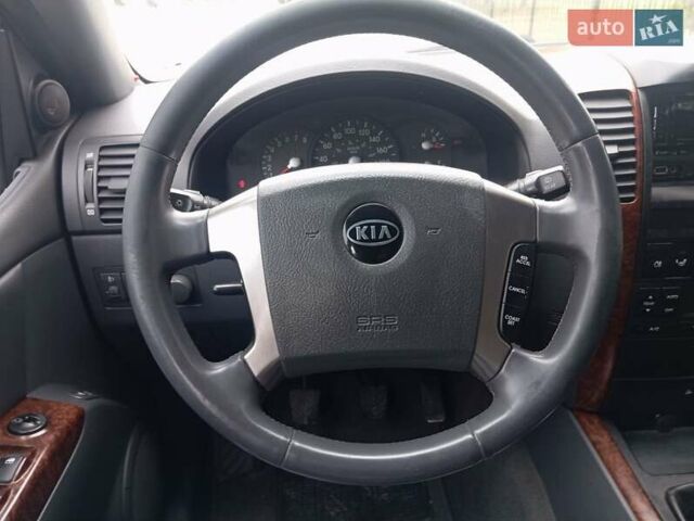 Сірий Кіа Соренто, об'ємом двигуна 2.4 л та пробігом 220 тис. км за 6500 $, фото 27 на Automoto.ua