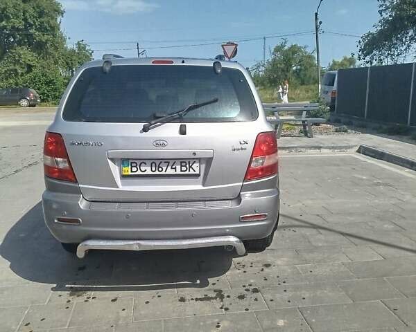 Серый Киа Соренто, объемом двигателя 2.35 л и пробегом 280 тыс. км за 5600 $, фото 2 на Automoto.ua
