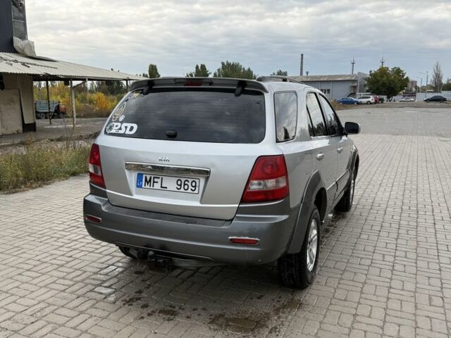 Киа Соренто 2003 в Краматорске на Automoto.ua Серый Киа Соренто, объемом двигателя 2.5 л и пробегом 300 тыс. км за 4700 $, фото 3 на Automoto.ua