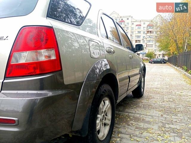 Сірий Кіа Соренто, об'ємом двигуна 2.4 л та пробігом 220 тис. км за 6500 $, фото 7 на Automoto.ua