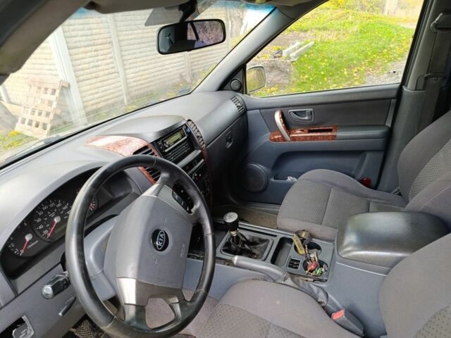 Сірий Кіа Соренто, об'ємом двигуна 3 л та пробігом 1000 тис. км за 3300 $, фото 5 на Automoto.ua