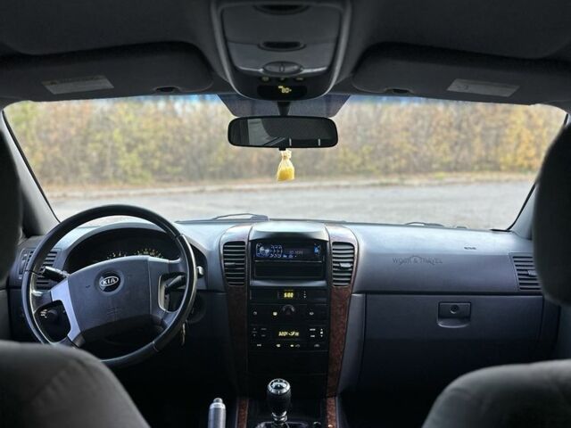 Кіа Соренто 2003 у Славянске на Automoto.ua Сірий Кіа Соренто, об'ємом двигуна 2.5 л та пробігом 350 тис. км за 3500 $, фото 9 на Automoto.ua