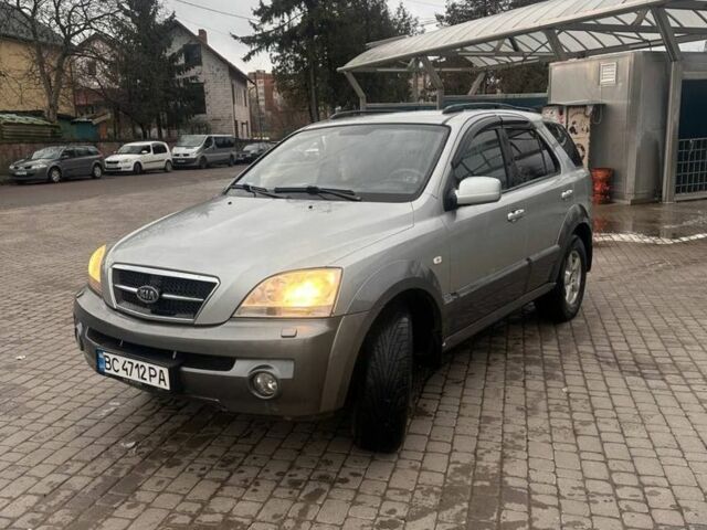 Серый Киа Соренто, объемом двигателя 2.4 л и пробегом 150 тыс. км за 5400 $, фото 1 на Automoto.ua