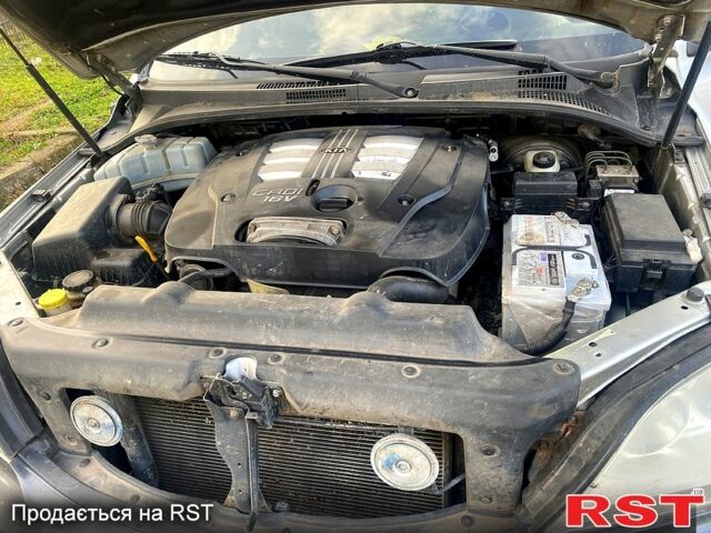 Серый Киа Соренто, объемом двигателя 2.5 л и пробегом 370 тыс. км за 6500 $, фото 5 на Automoto.ua