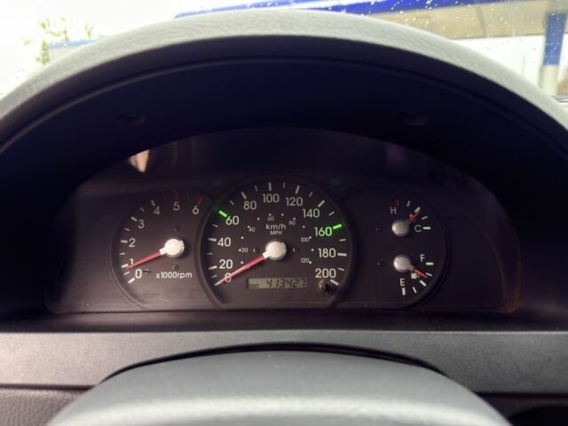 Серый Киа Соренто, объемом двигателя 2.5 л и пробегом 413 тыс. км за 5600 $, фото 14 на Automoto.ua