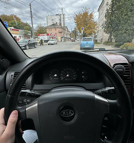 Киа Соренто 2003 в Черновцах на Automoto.ua Серый Киа Соренто, объемом двигателя 2.5 л и пробегом 312 тыс. км за 5300 $, фото 4 на Automoto.ua